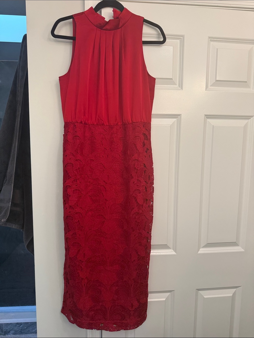FLASH SALE 2 Days Only! Ann Taylor Red Sleeveless Lace-Trim Midi Dress